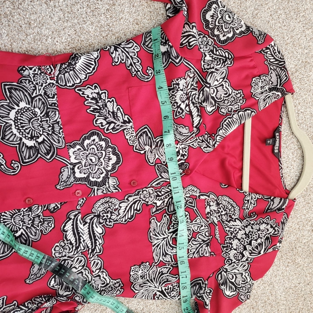 Express dress with slit - Picture 4 of 5